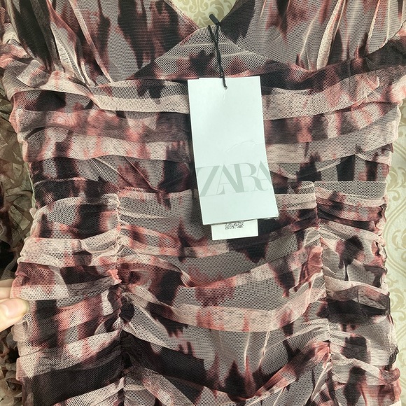 ZARA Tulle Dress - Picture 4 of 8
